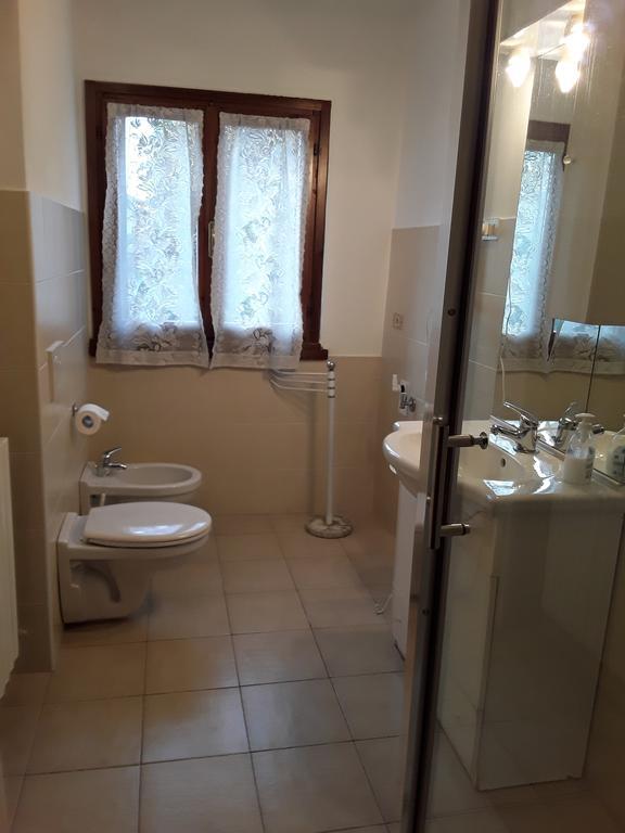 B&B Columbus Грасобио Екстериор снимка
