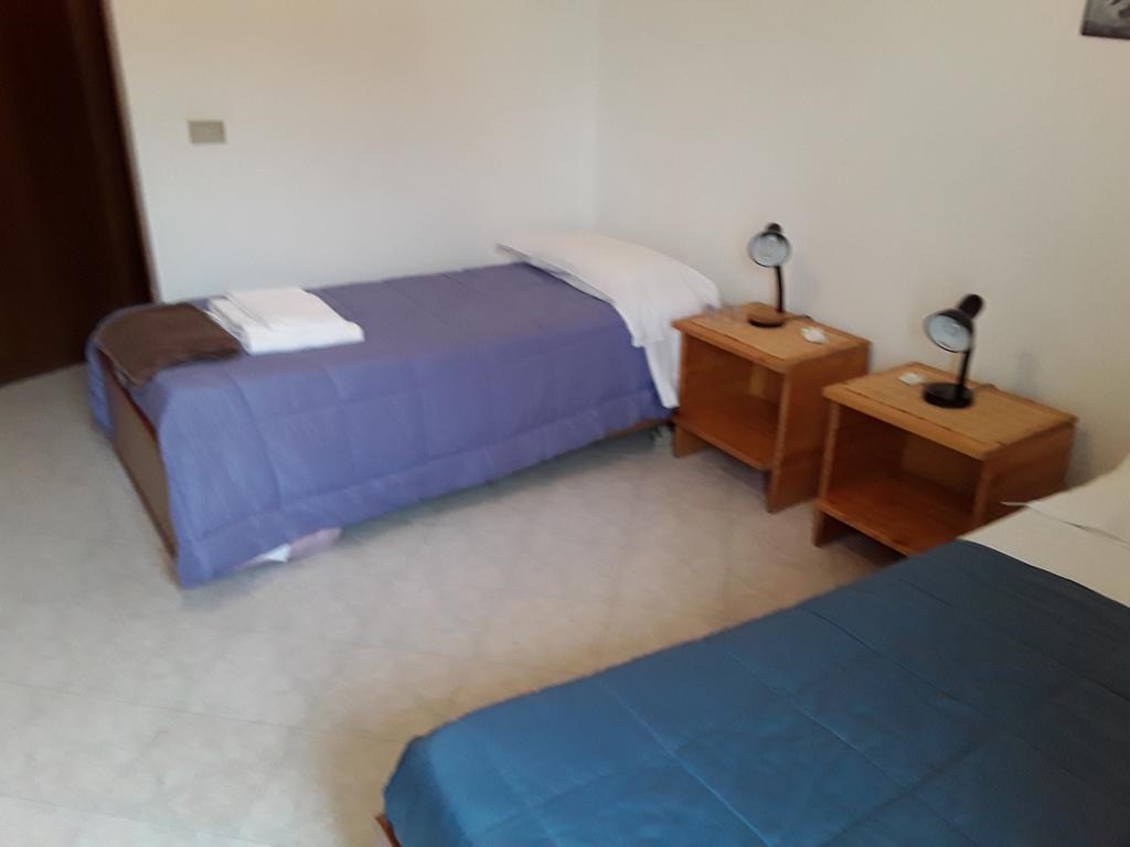 B&B Columbus Грасобио Екстериор снимка